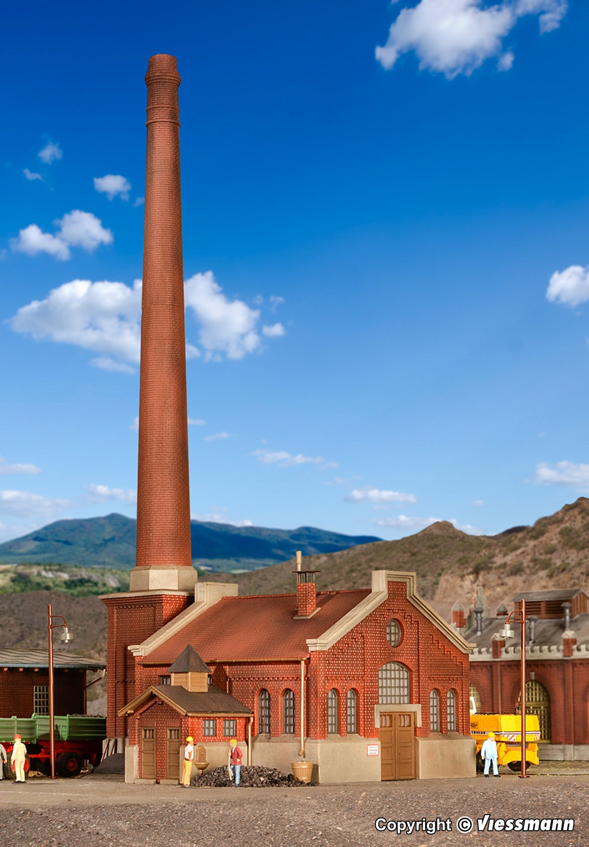 39821 - HO Boiler house with chimney