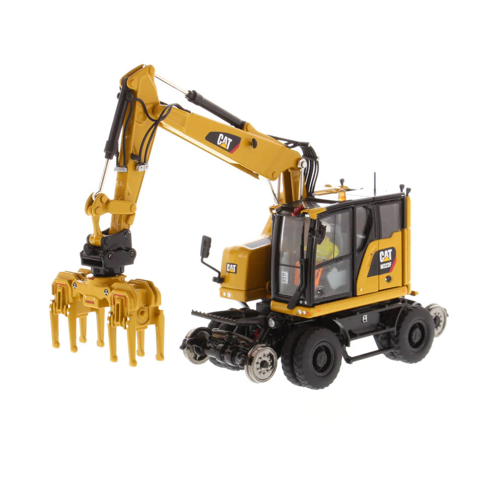 85661 - Cat M323F Railroad Wheeled Excavator Safety Yellow Versio 1:50